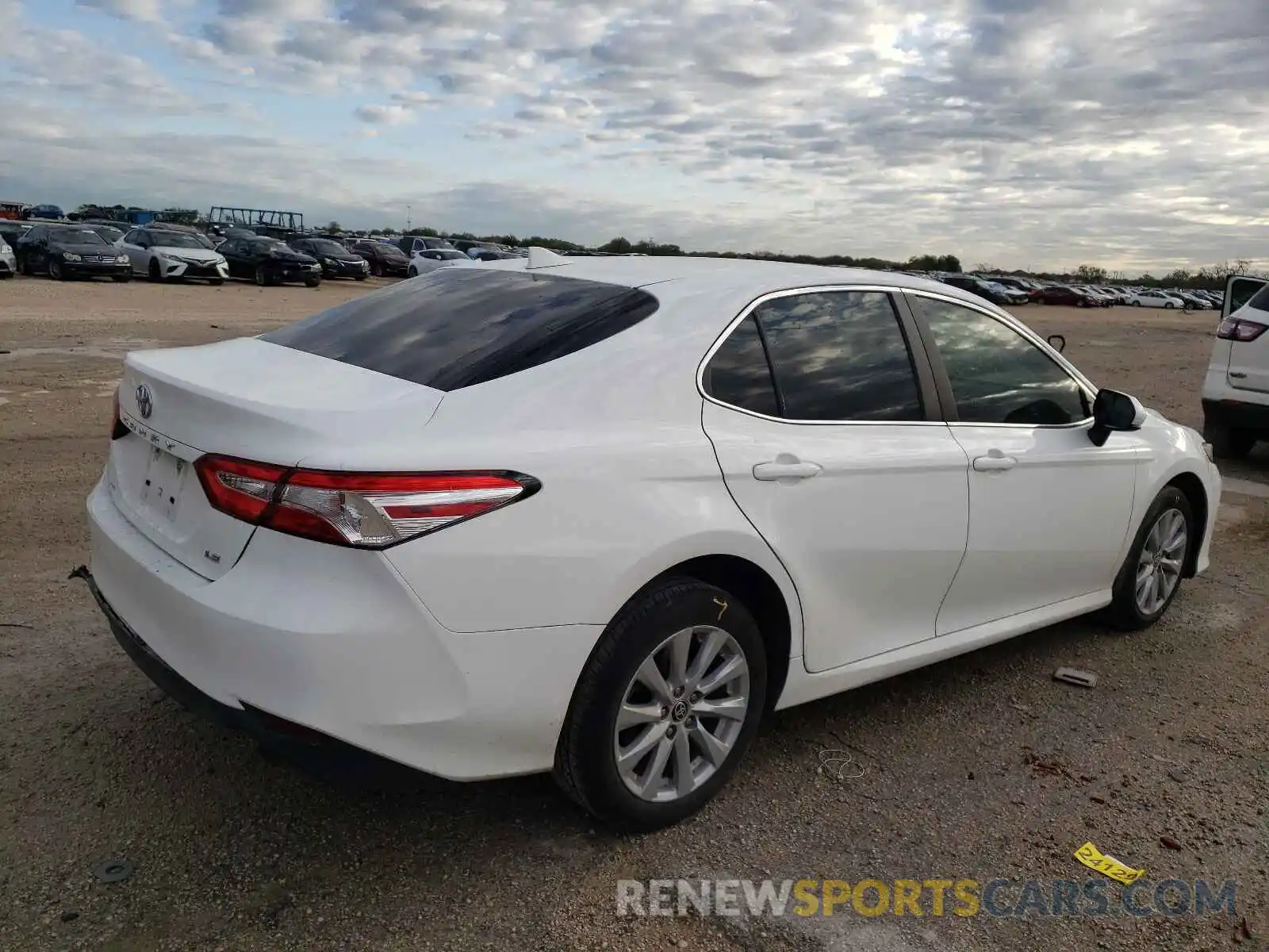 4 Photograph of a damaged car 4T1C11AK9LU368654 TOYOTA CAMRY 2020