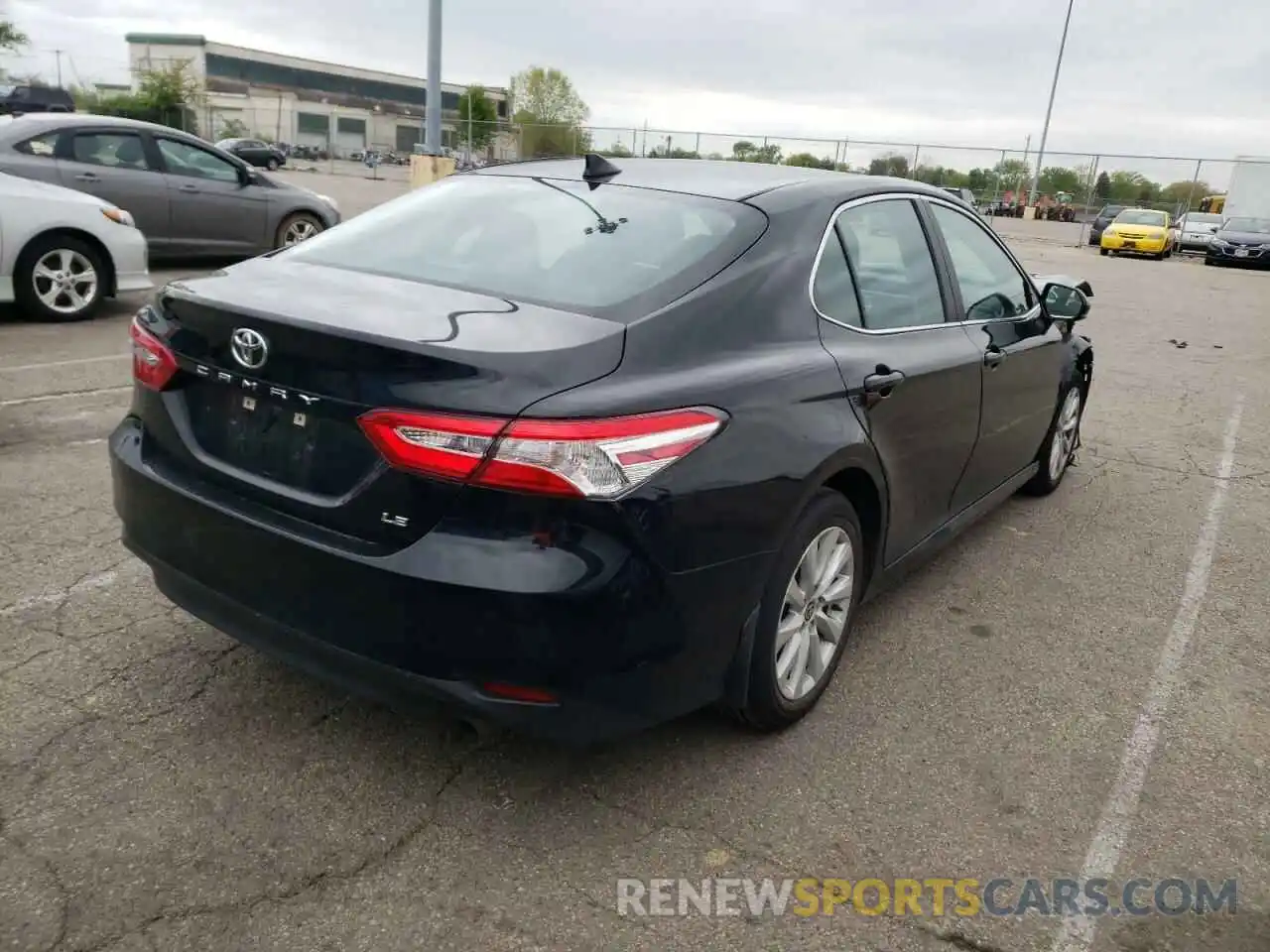 4 Photograph of a damaged car 4T1C11AK9LU385020 TOYOTA CAMRY 2020