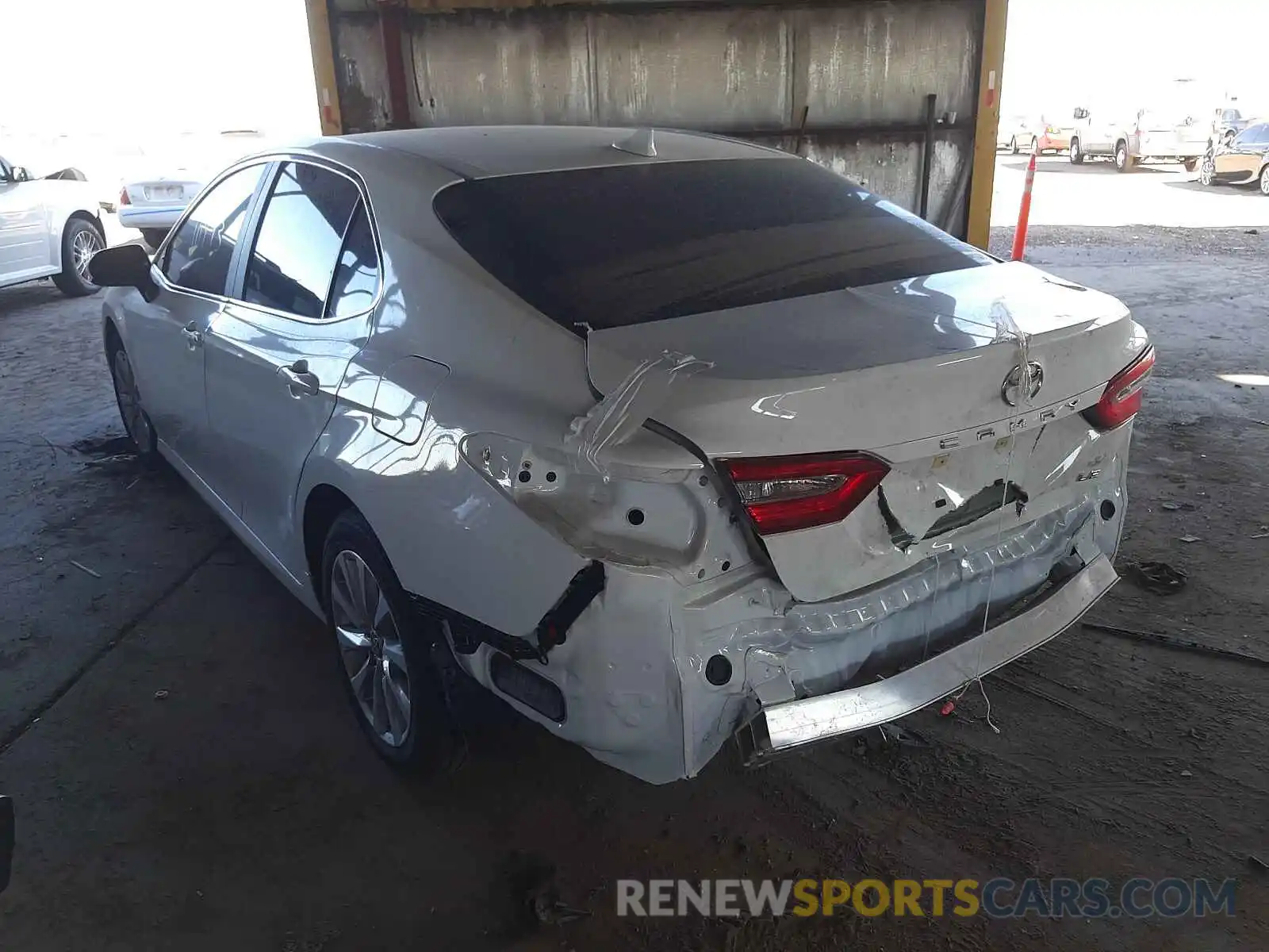 3 Photograph of a damaged car 4T1C11AK9LU385762 TOYOTA CAMRY 2020