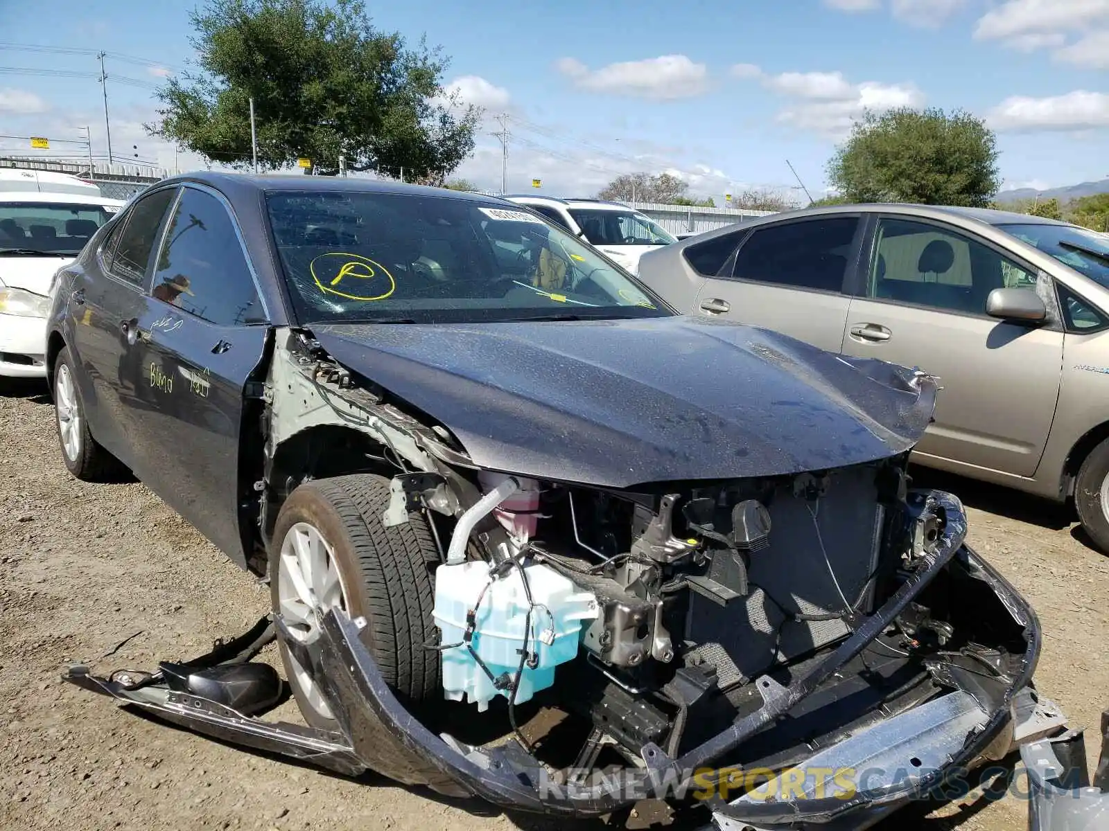 1 Photograph of a damaged car 4T1C11AK9LU398091 TOYOTA CAMRY 2020