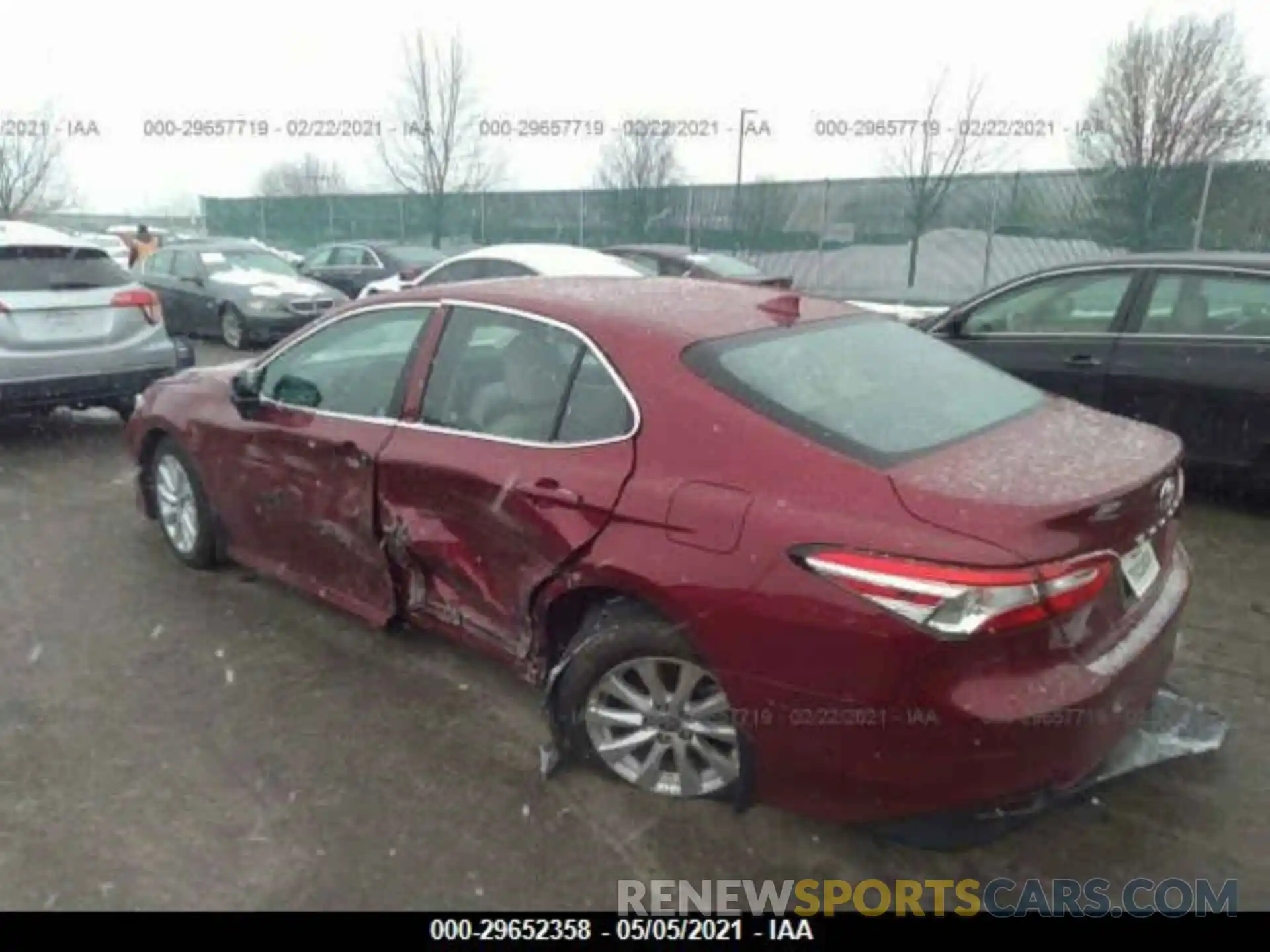 3 Photograph of a damaged car 4T1C11AK9LU400616 TOYOTA CAMRY 2020