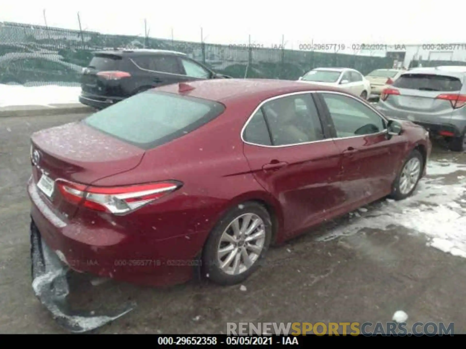 4 Photograph of a damaged car 4T1C11AK9LU400616 TOYOTA CAMRY 2020