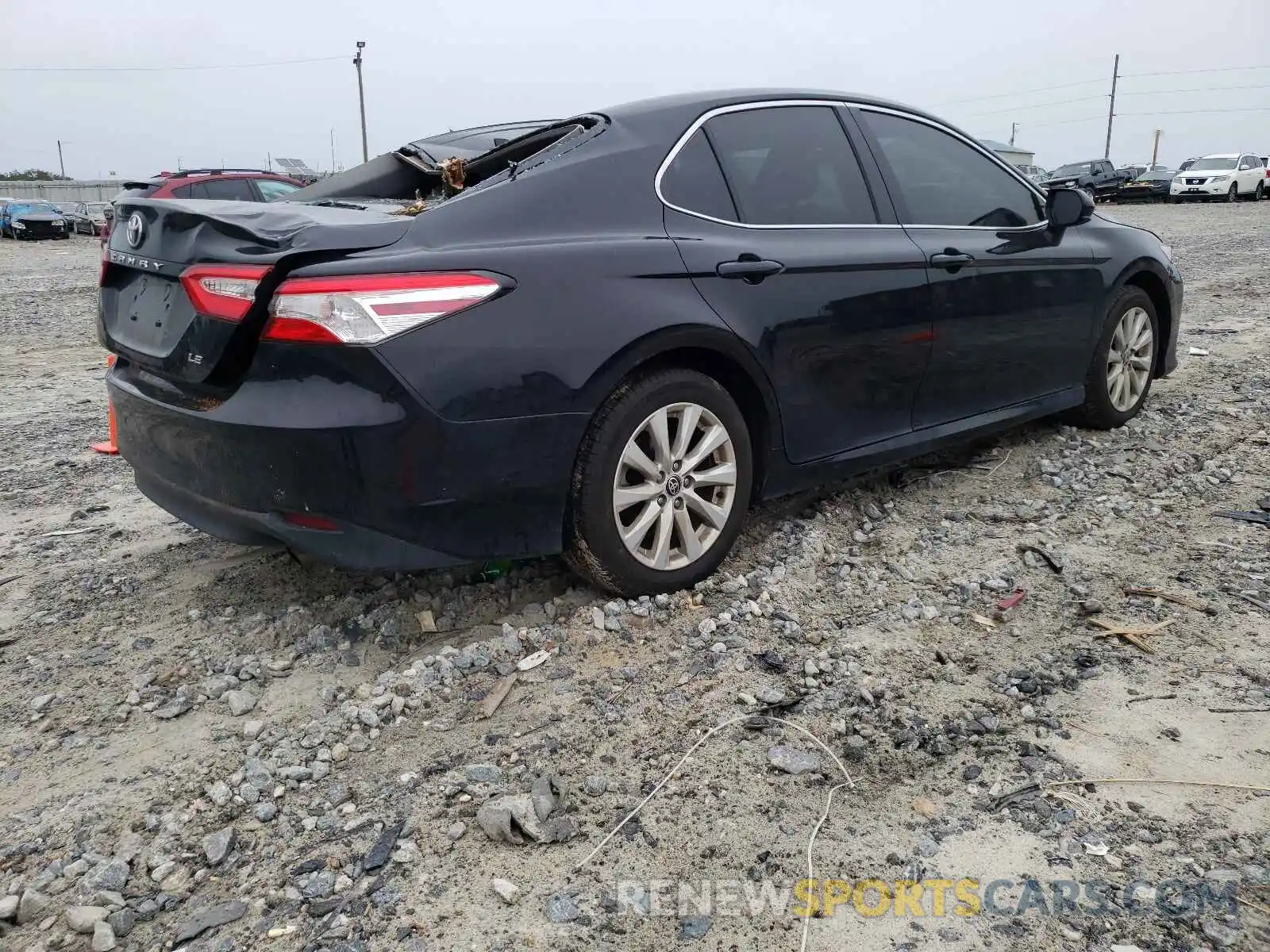 4 Photograph of a damaged car 4T1C11AK9LU511442 TOYOTA CAMRY 2020