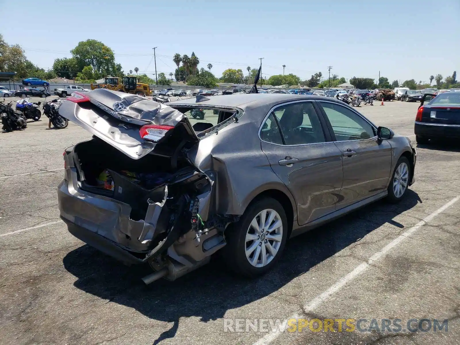 4 Photograph of a damaged car 4T1C11AK9LU857863 TOYOTA CAMRY 2020