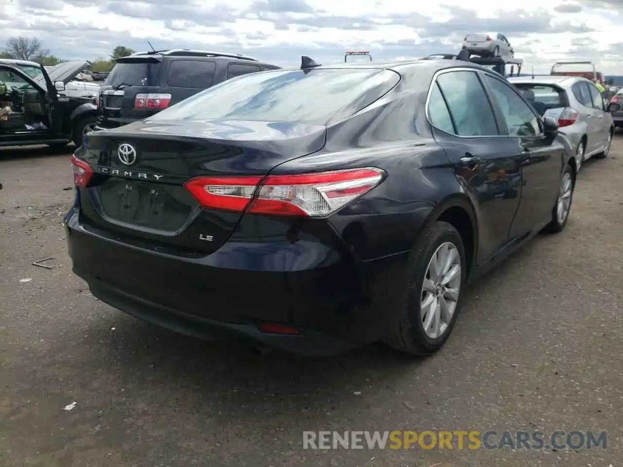 4 Photograph of a damaged car 4T1C11AK9LU860004 TOYOTA CAMRY 2020