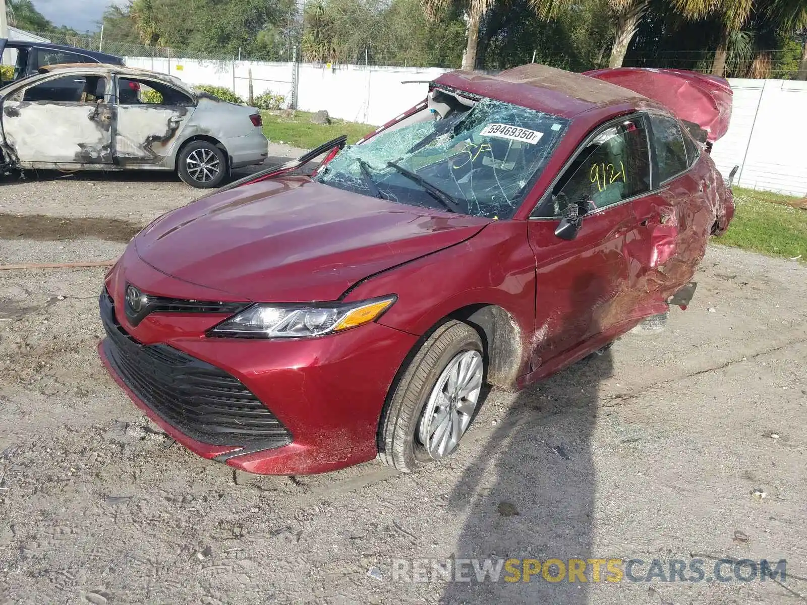 2 Photograph of a damaged car 4T1C11AK9LU861105 TOYOTA CAMRY 2020