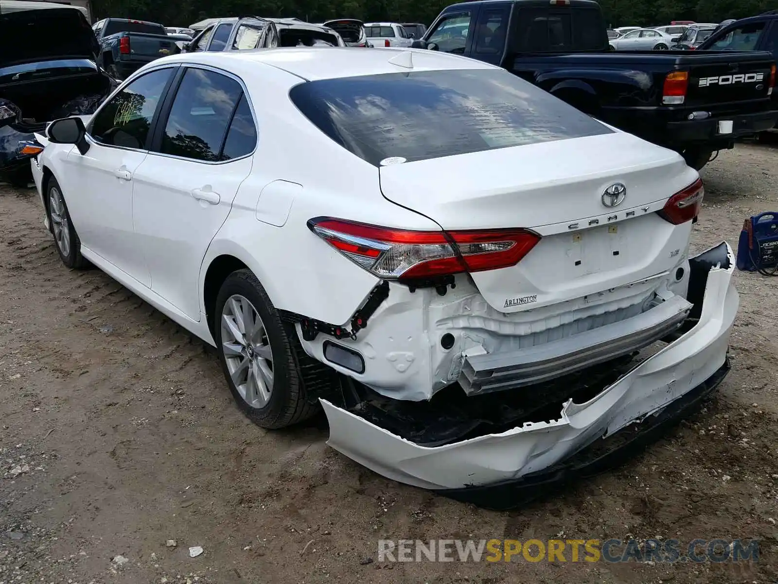 3 Photograph of a damaged car 4T1C11AK9LU866529 TOYOTA CAMRY 2020