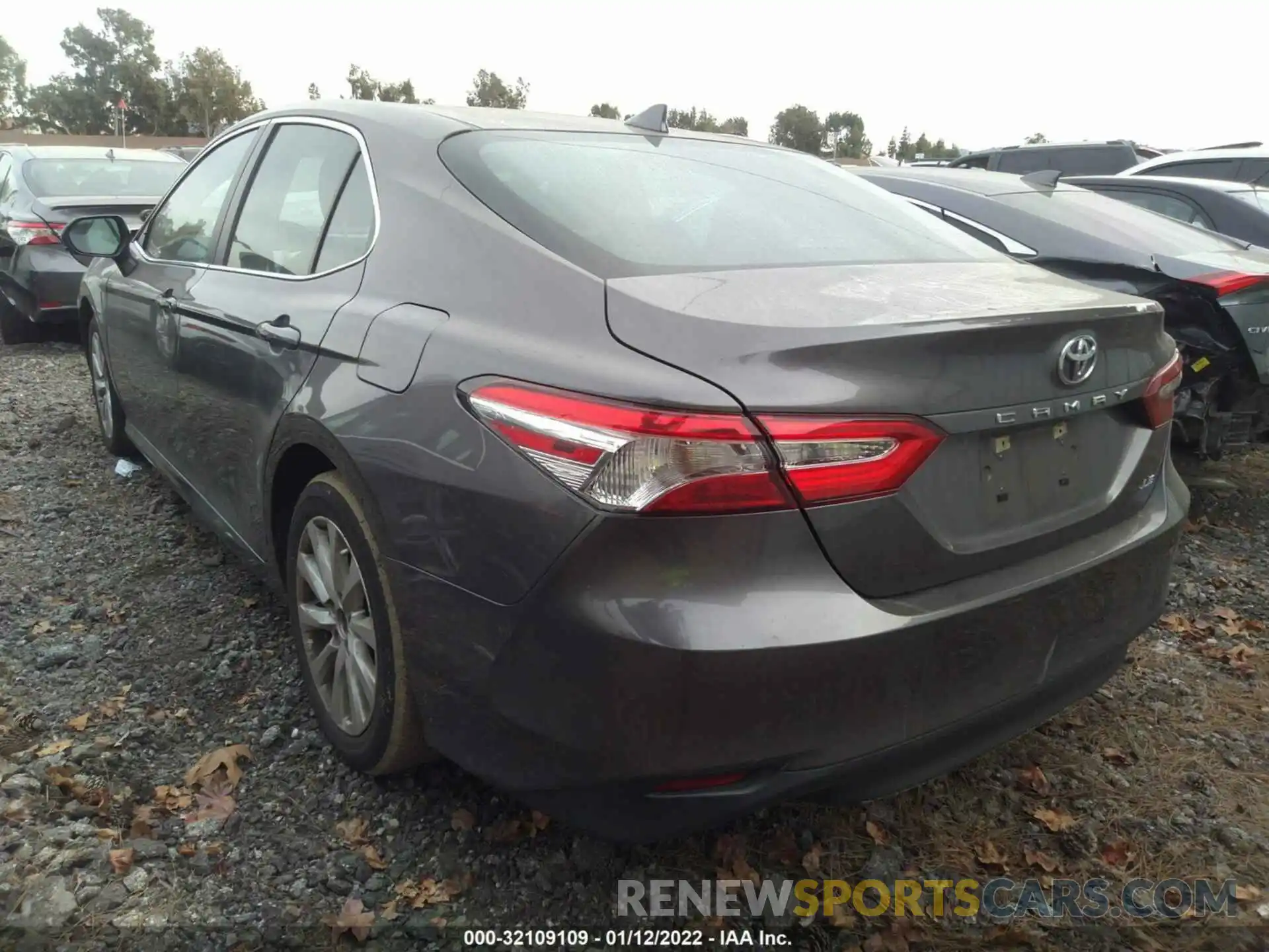 3 Photograph of a damaged car 4T1C11AK9LU866904 TOYOTA CAMRY 2020