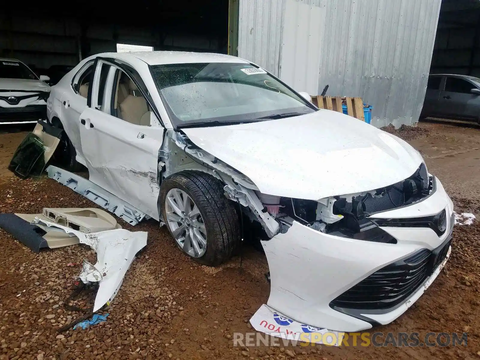 1 Photograph of a damaged car 4T1C11AK9LU884531 TOYOTA CAMRY 2020