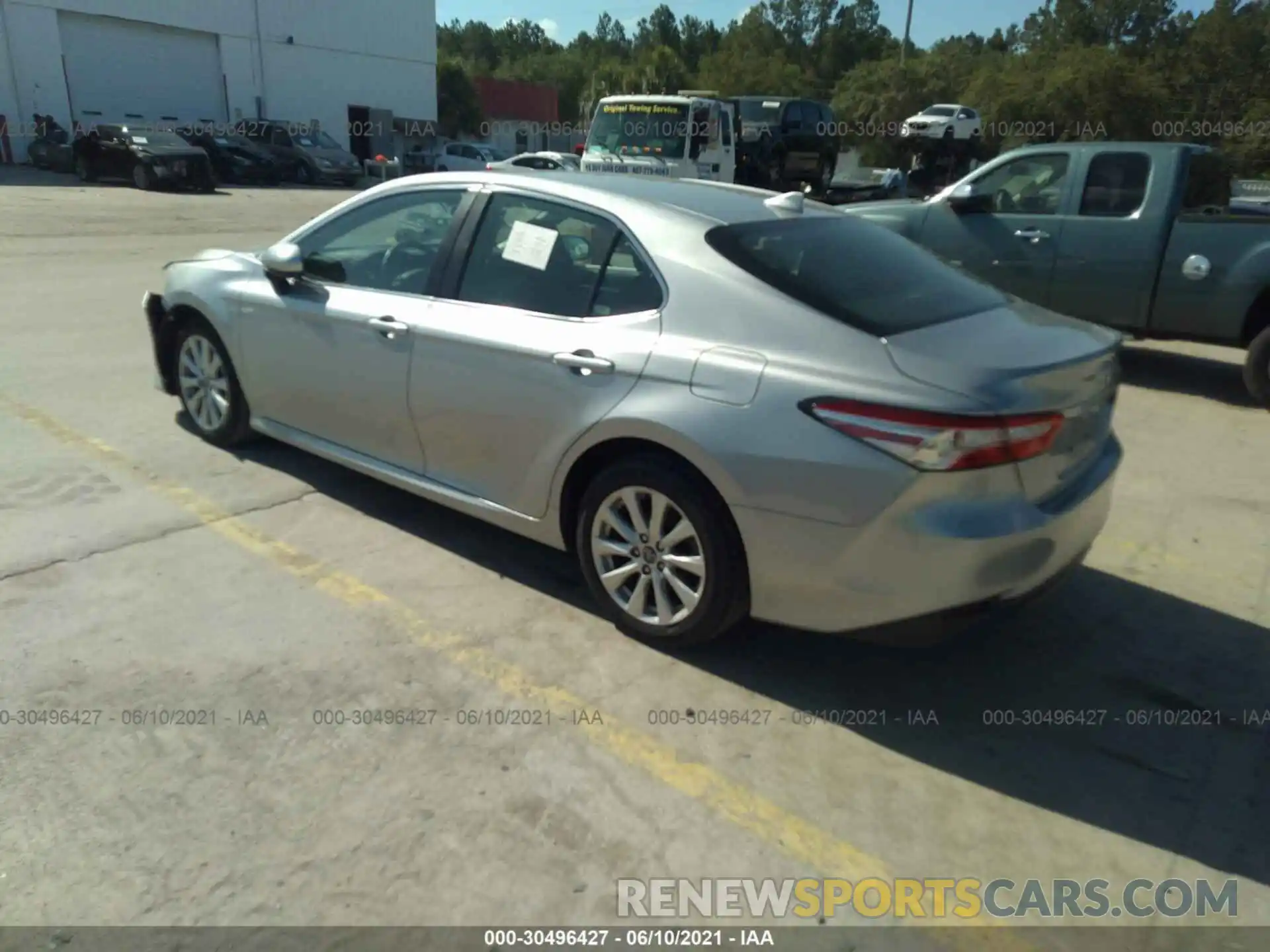 3 Photograph of a damaged car 4T1C11AK9LU887137 TOYOTA CAMRY 2020