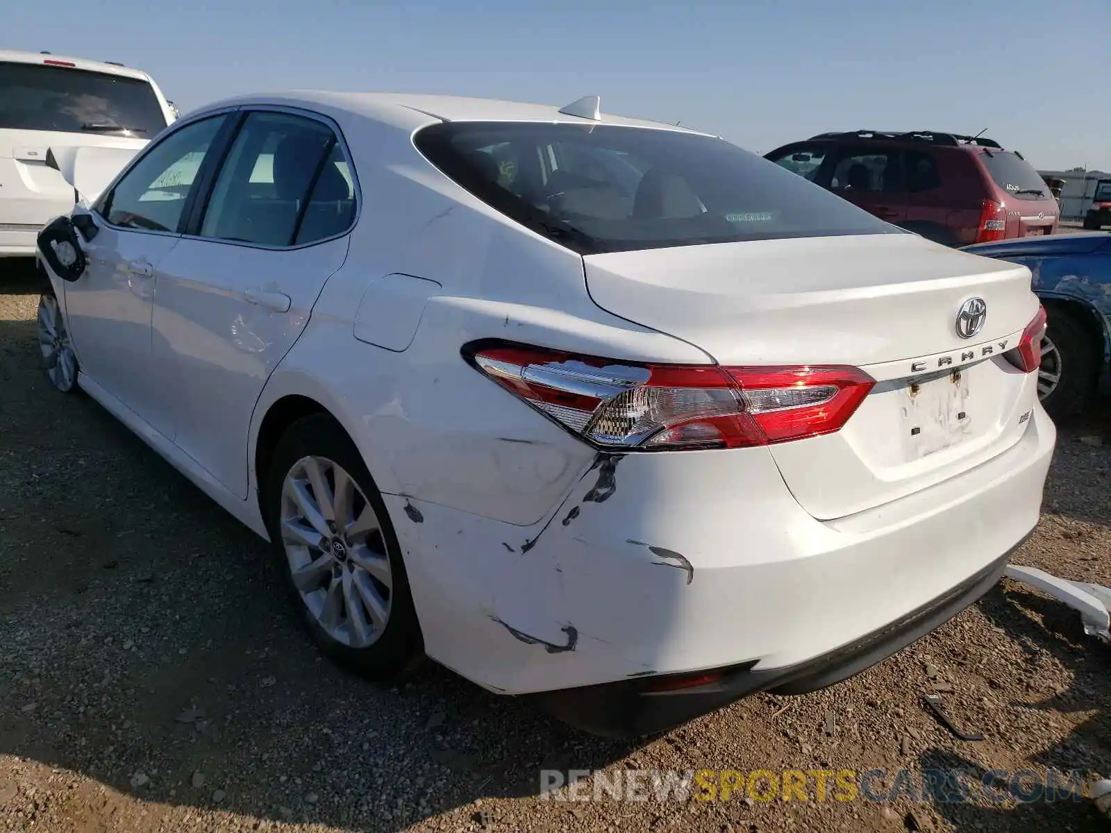 3 Photograph of a damaged car 4T1C11AK9LU890815 TOYOTA CAMRY 2020