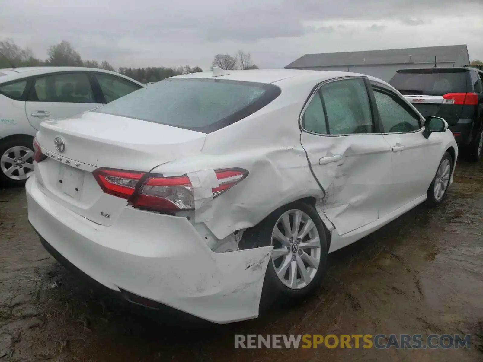 4 Photograph of a damaged car 4T1C11AK9LU908486 TOYOTA CAMRY 2020