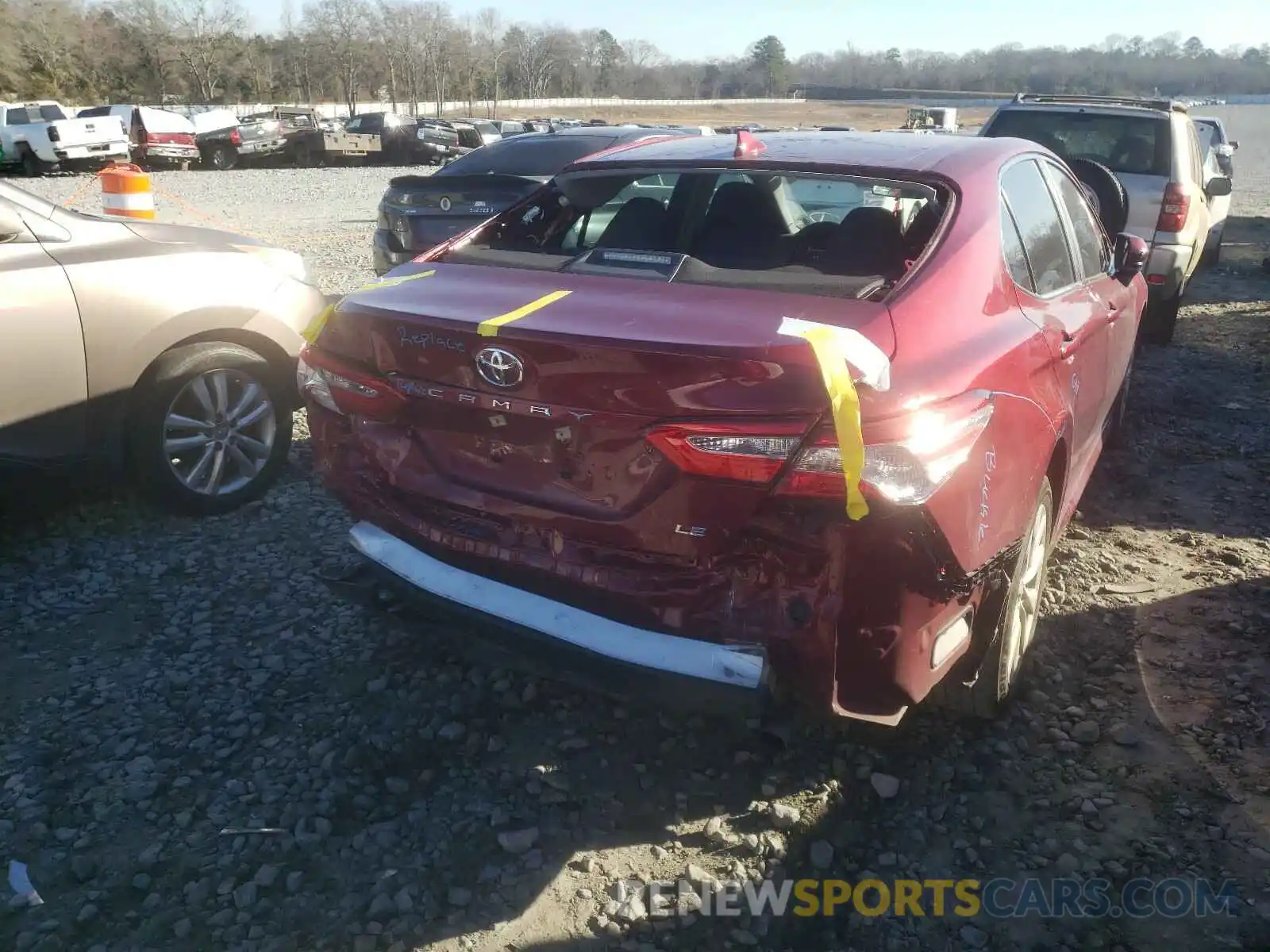 9 Photograph of a damaged car 4T1C11AK9LU911386 TOYOTA CAMRY 2020