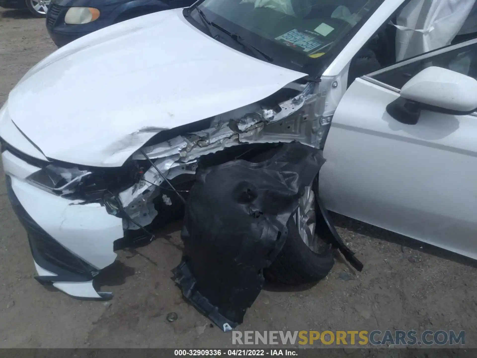 6 Photograph of a damaged car 4T1C11AK9LU913297 TOYOTA CAMRY 2020