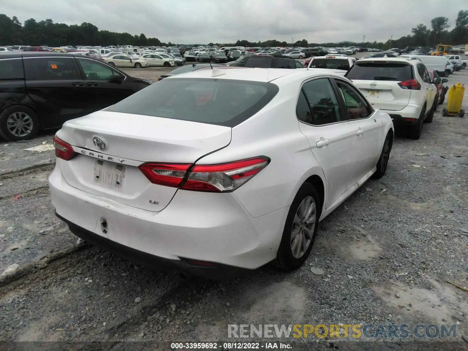 4 Photograph of a damaged car 4T1C11AK9LU916491 TOYOTA CAMRY 2020