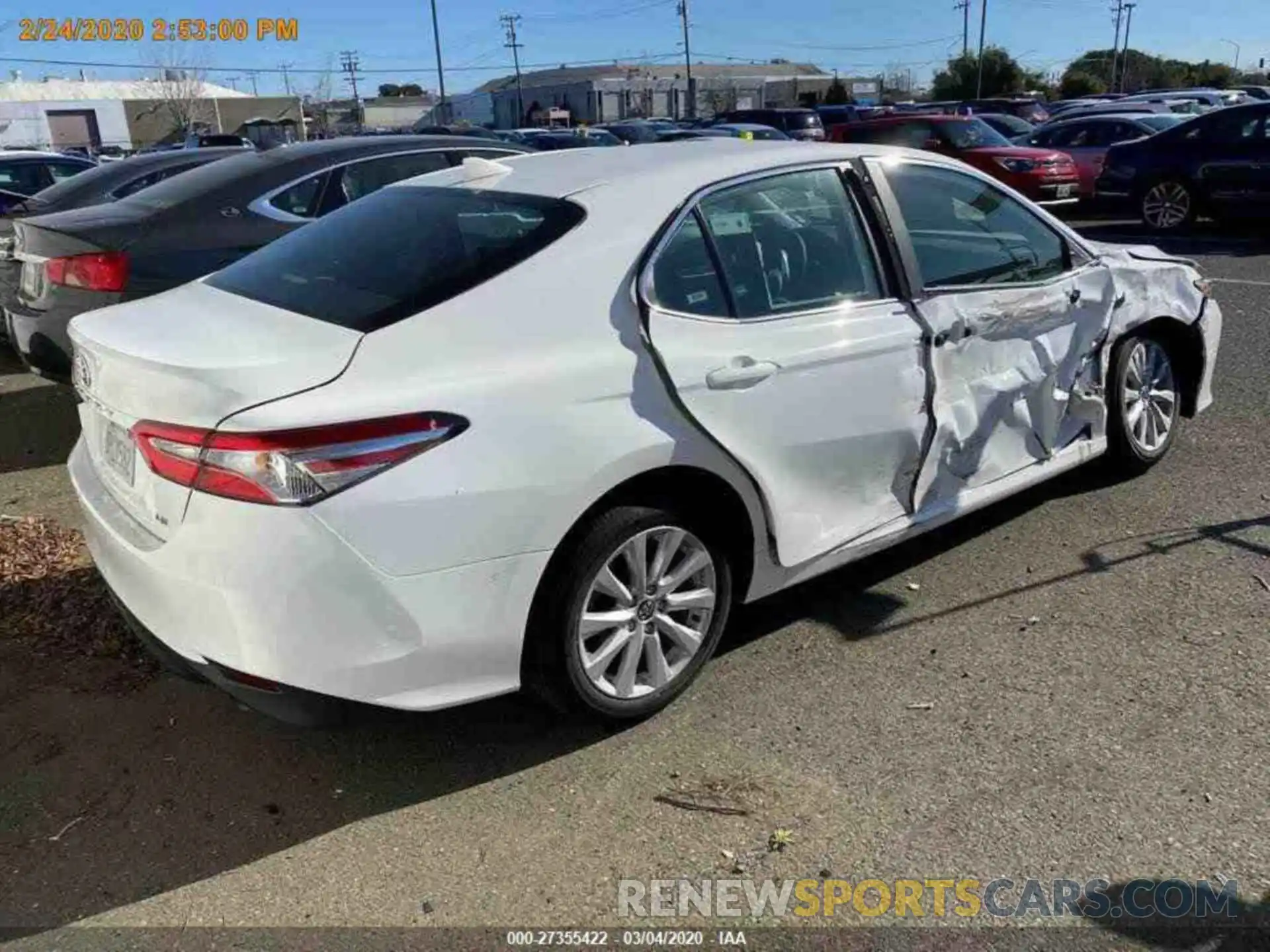 16 Photograph of a damaged car 4T1C11AK9LU916703 TOYOTA CAMRY 2020