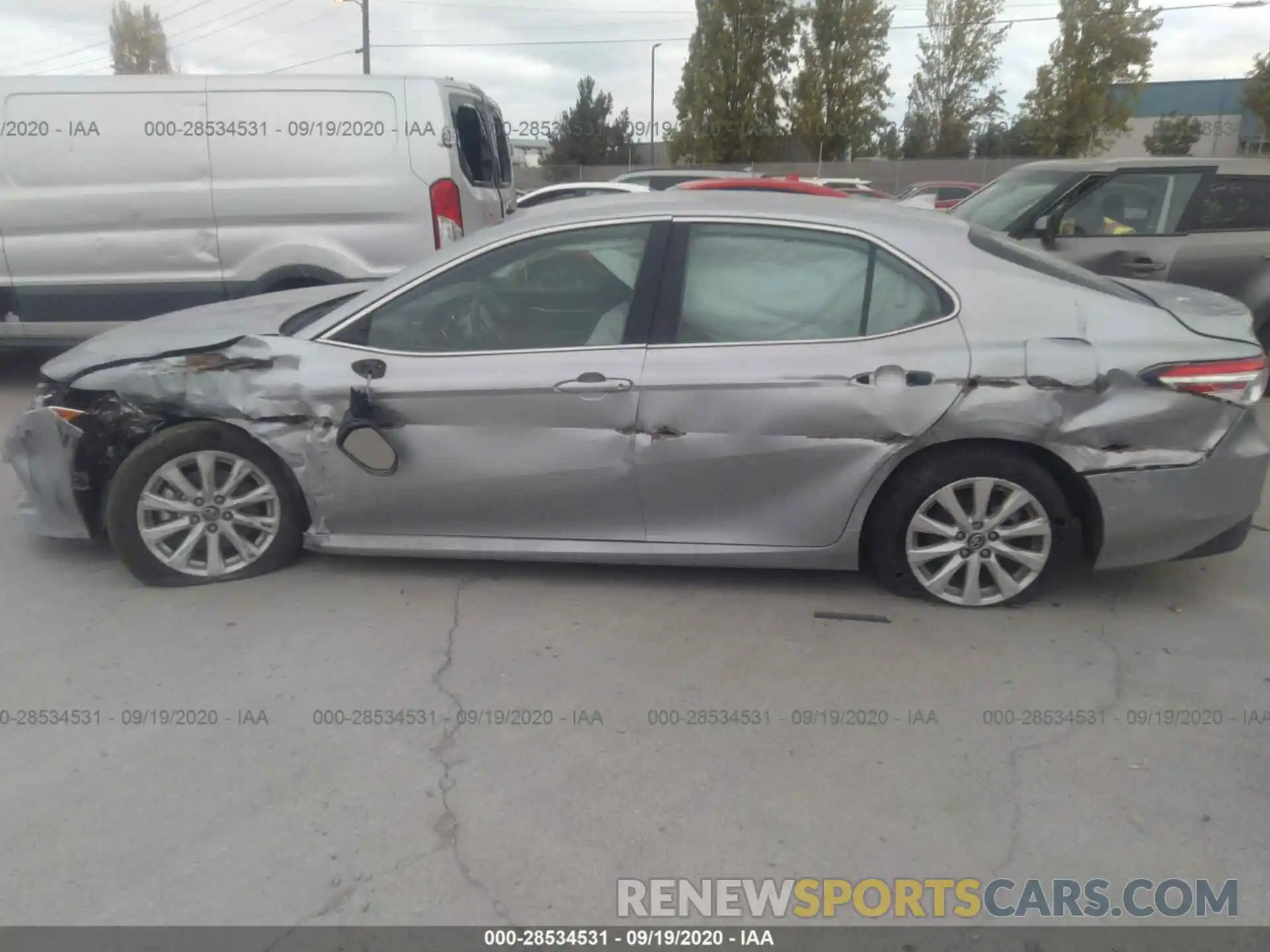 6 Photograph of a damaged car 4T1C11AK9LU917348 TOYOTA CAMRY 2020