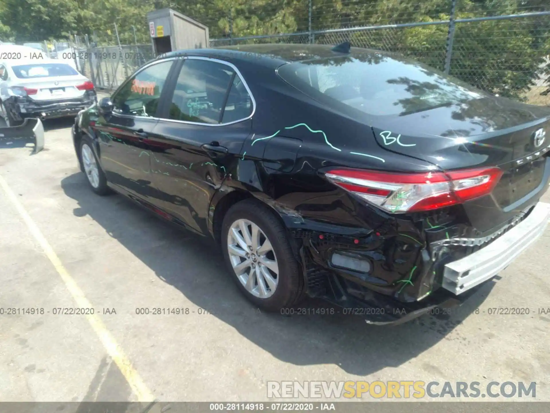 6 Photograph of a damaged car 4T1C11AK9LU919147 TOYOTA CAMRY 2020