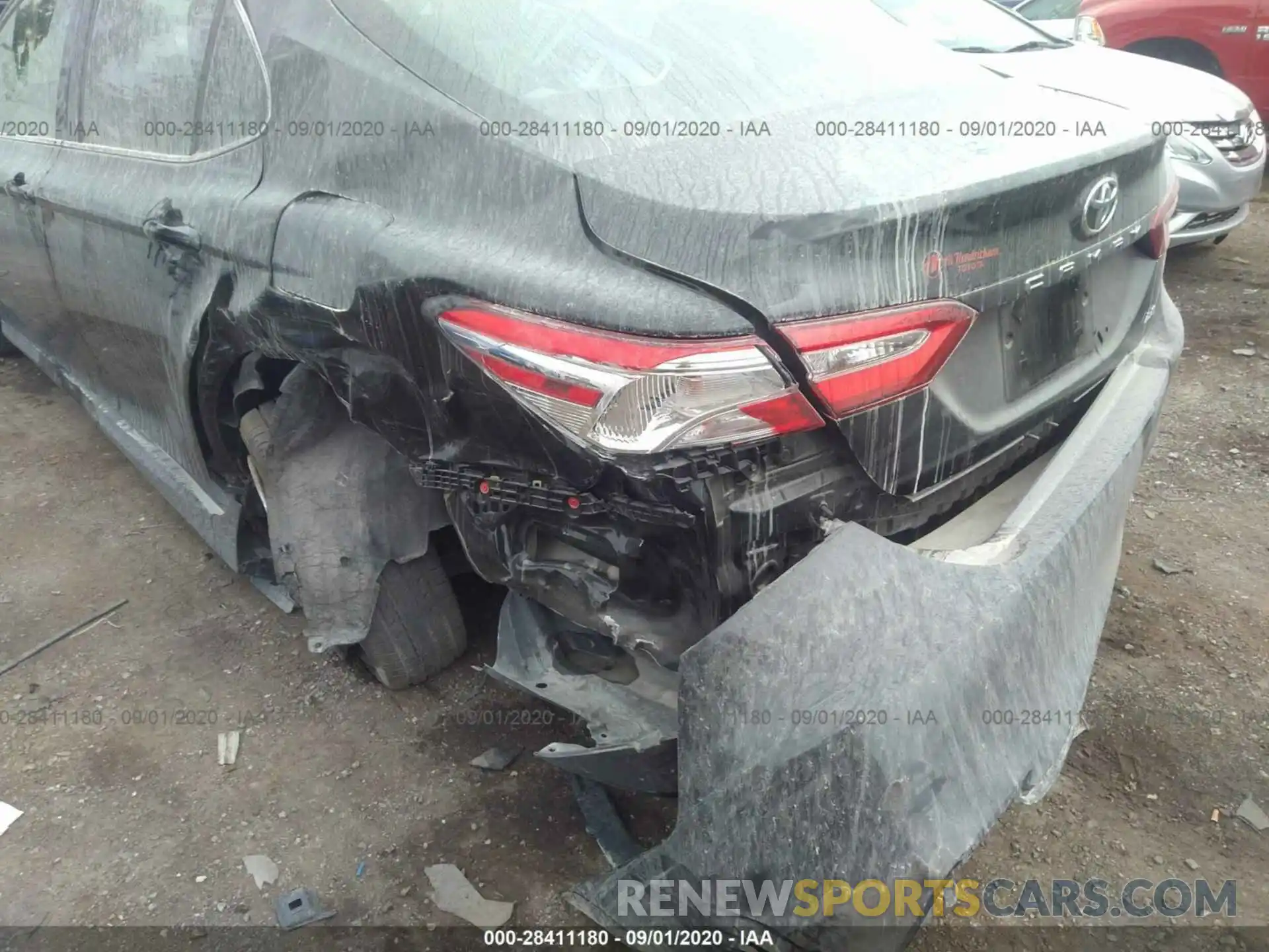6 Photograph of a damaged car 4T1C11AK9LU922937 TOYOTA CAMRY 2020