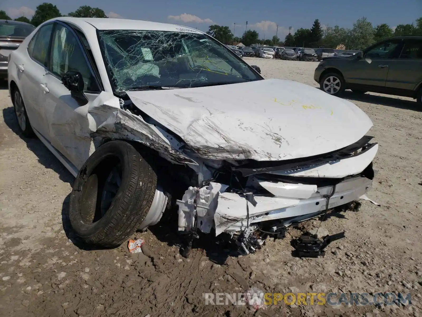 1 Фотография поврежденного автомобиля 4T1C11AK9LU928737 TOYOTA CAMRY 2020