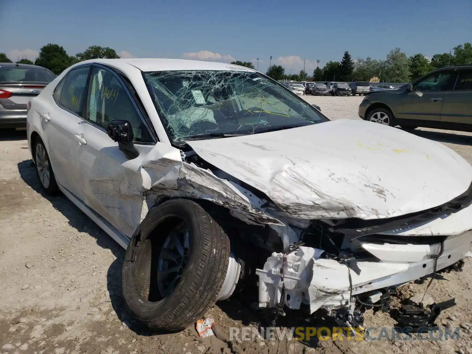 9 Фотография поврежденного автомобиля 4T1C11AK9LU928737 TOYOTA CAMRY 2020
