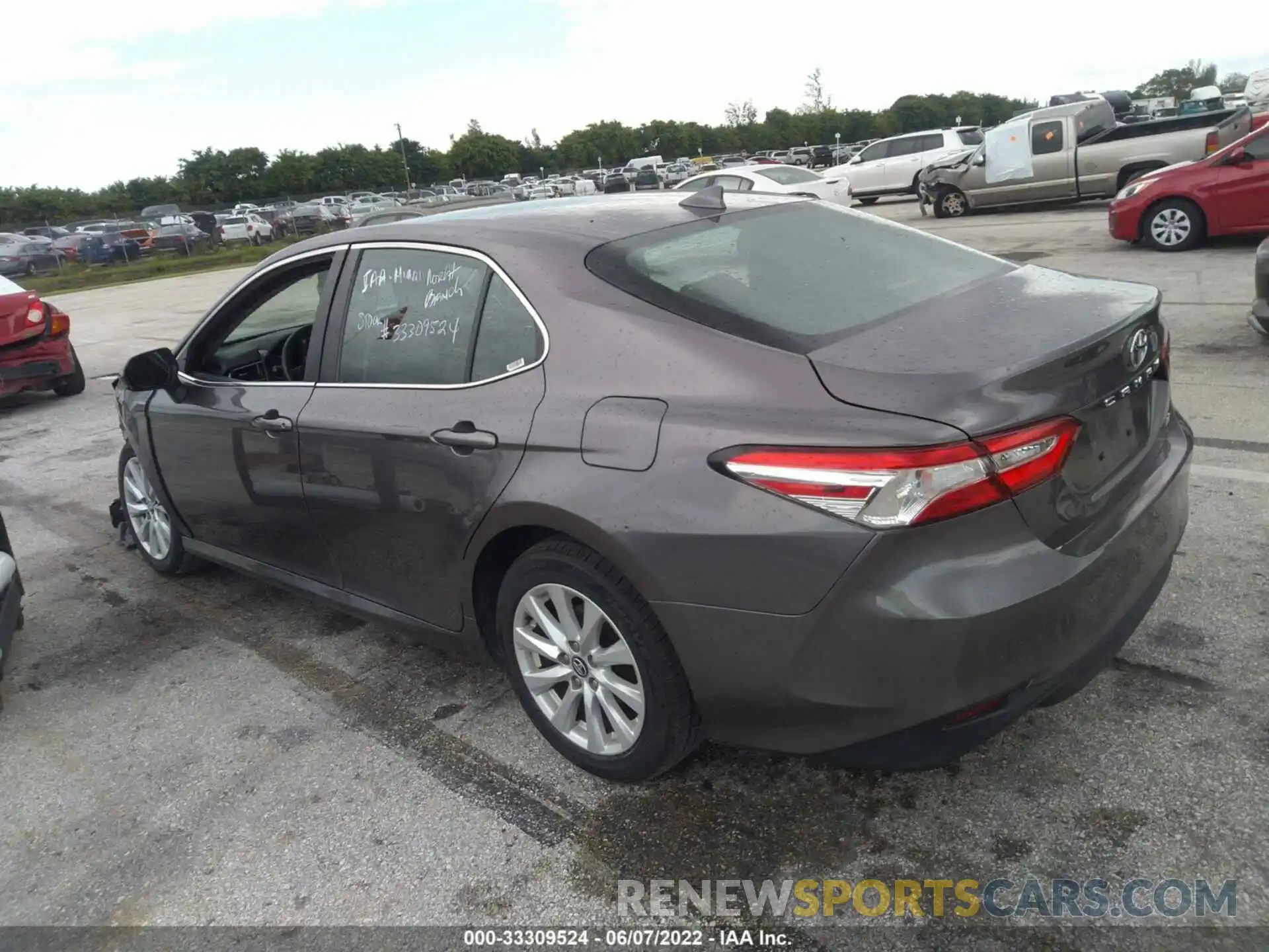 3 Photograph of a damaged car 4T1C11AK9LU930181 TOYOTA CAMRY 2020