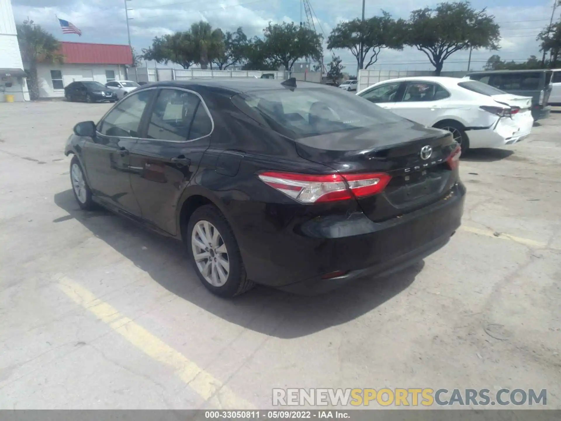 3 Photograph of a damaged car 4T1C11AK9LU931119 TOYOTA CAMRY 2020