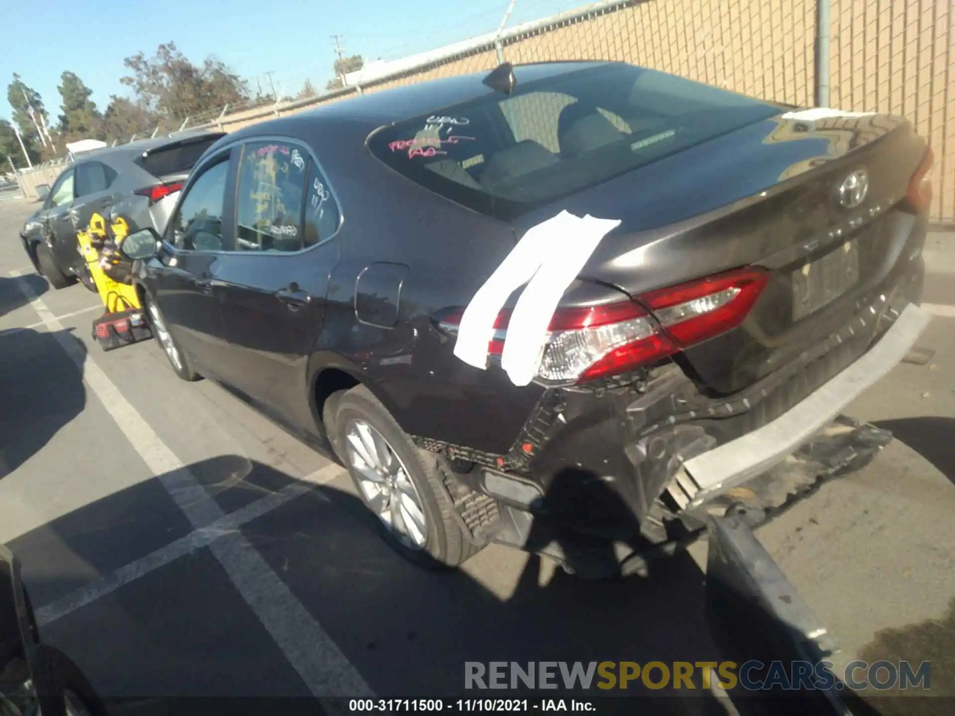 3 Photograph of a damaged car 4T1C11AK9LU931475 TOYOTA CAMRY 2020