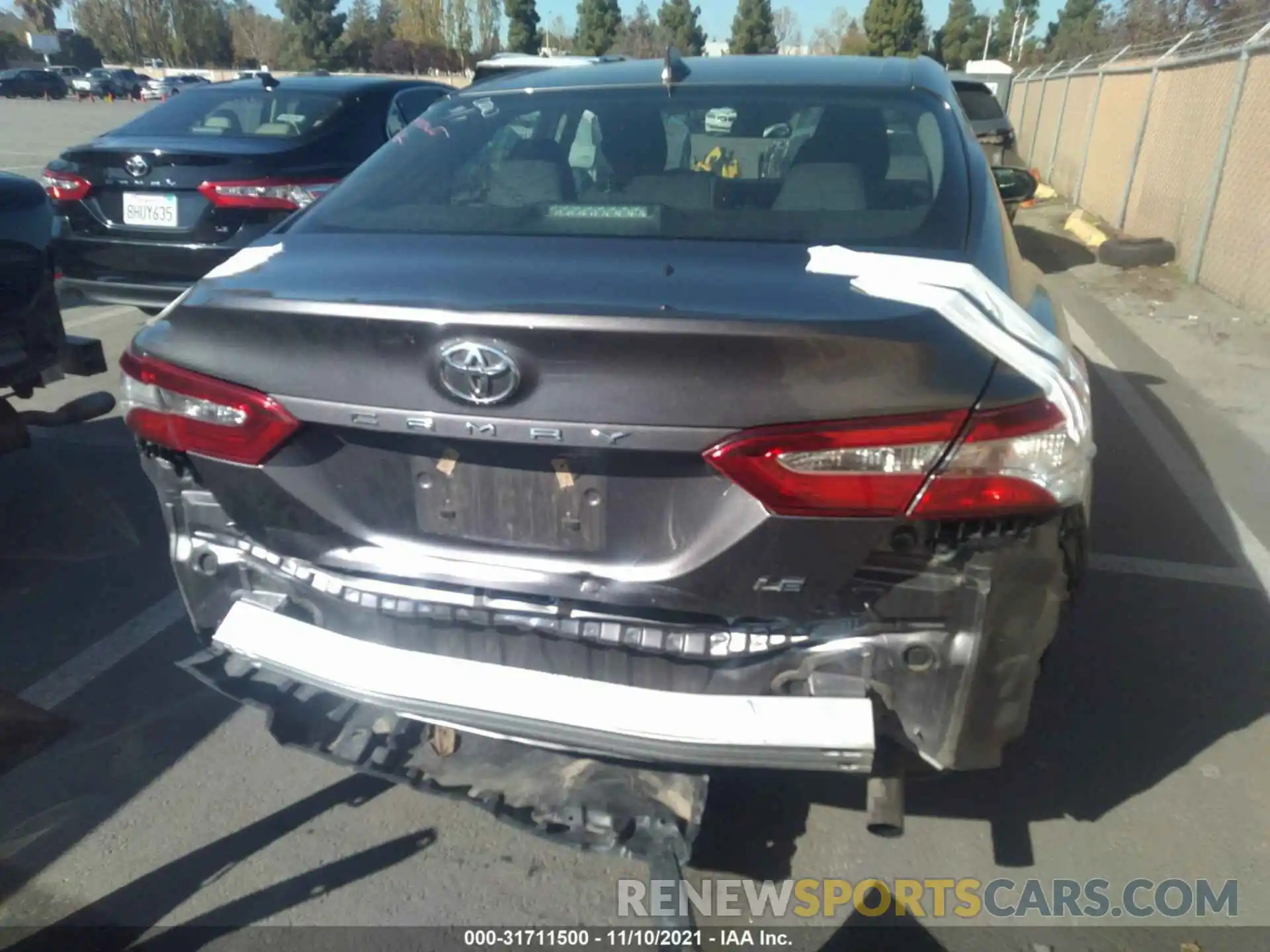 6 Photograph of a damaged car 4T1C11AK9LU931475 TOYOTA CAMRY 2020