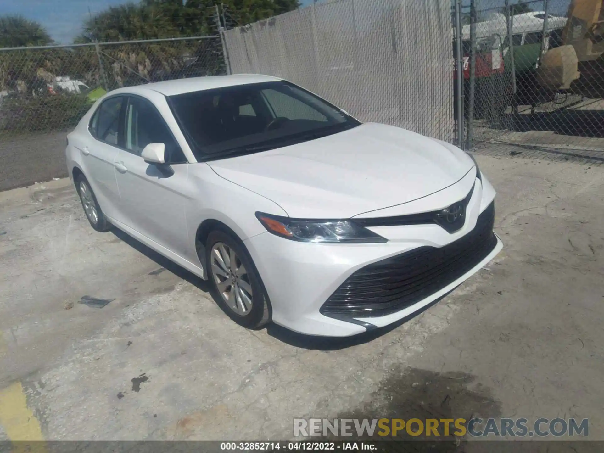 1 Photograph of a damaged car 4T1C11AK9LU931735 TOYOTA CAMRY 2020