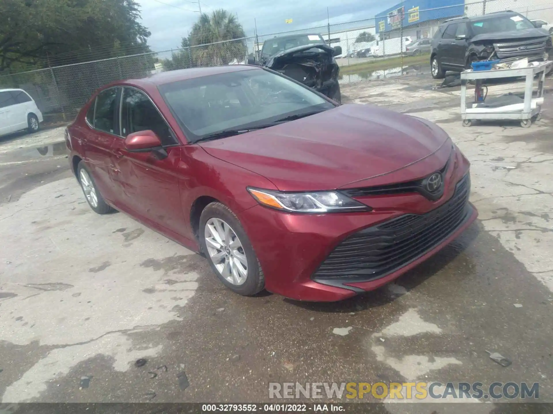 1 Photograph of a damaged car 4T1C11AK9LU932142 TOYOTA CAMRY 2020