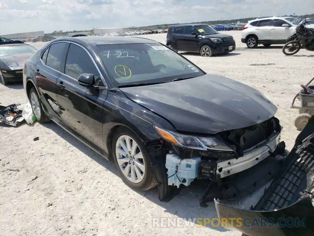 1 Photograph of a damaged car 4T1C11AK9LU934439 TOYOTA CAMRY 2020