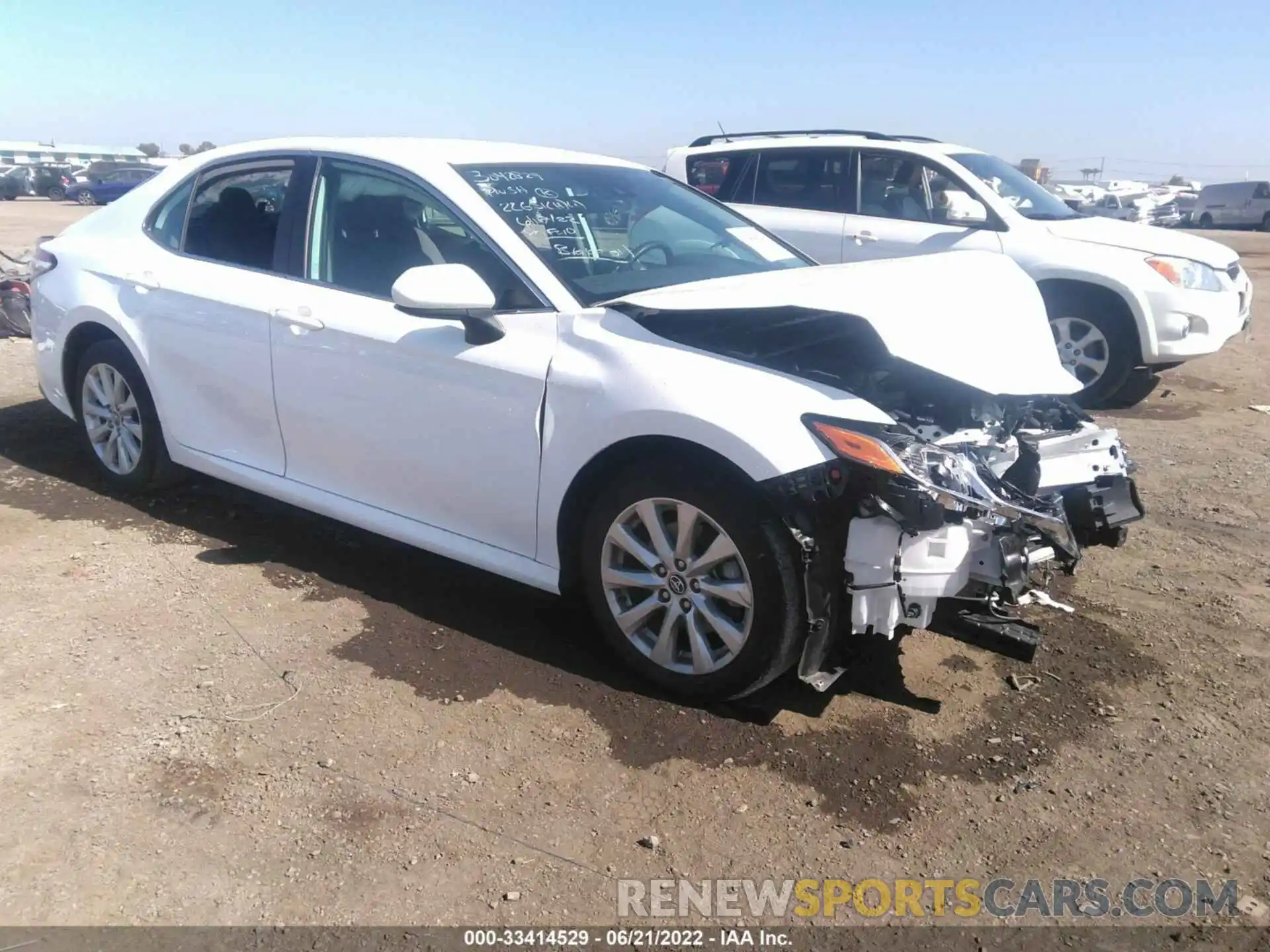 1 Photograph of a damaged car 4T1C11AK9LU938930 TOYOTA CAMRY 2020