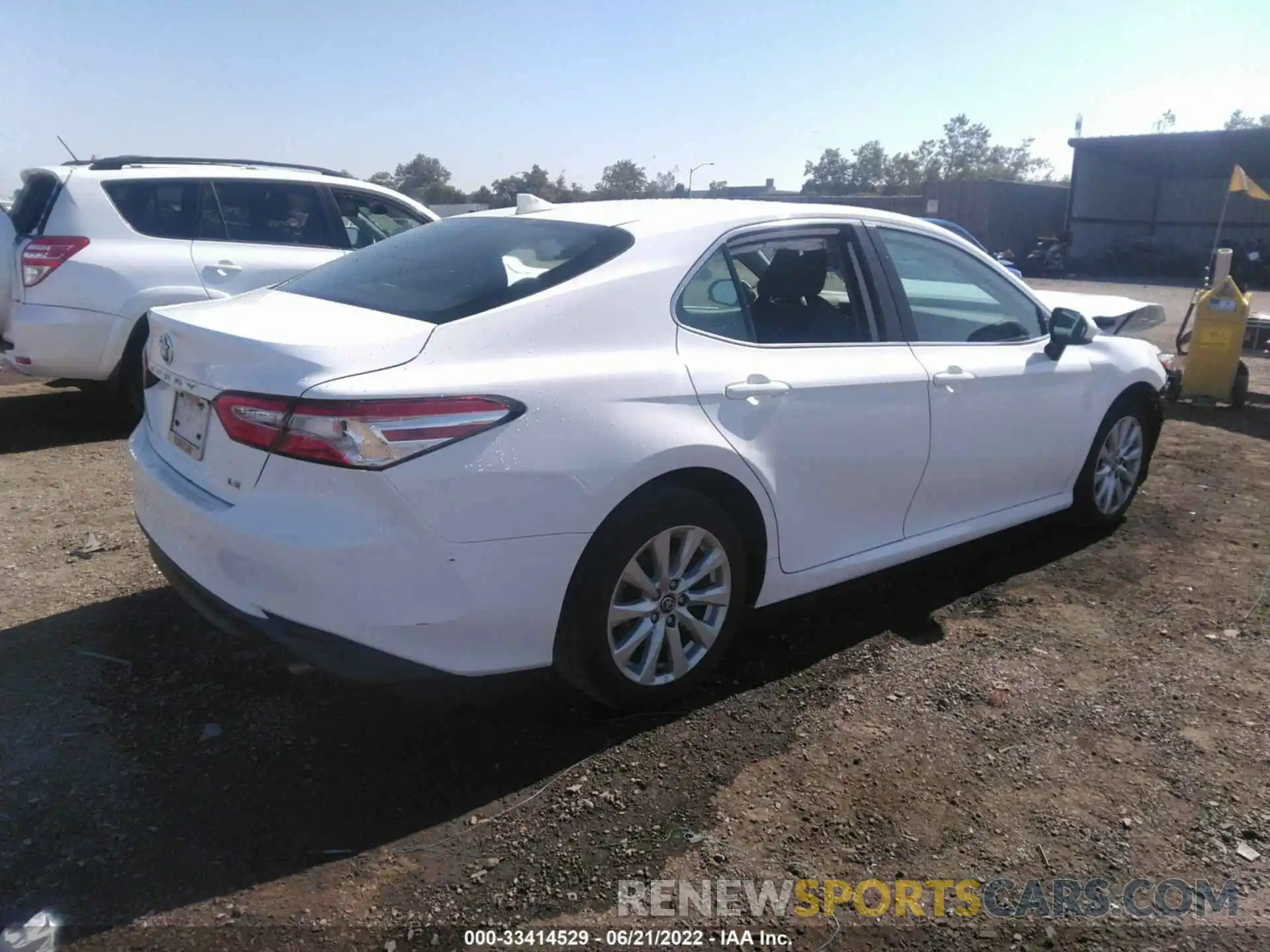 4 Photograph of a damaged car 4T1C11AK9LU938930 TOYOTA CAMRY 2020