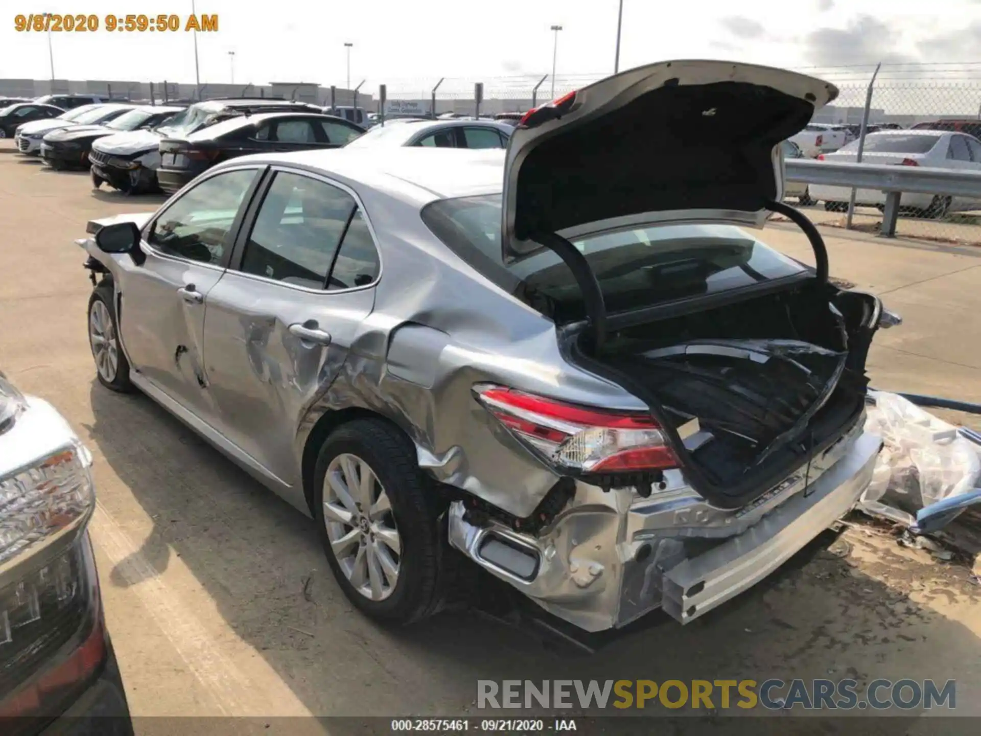 13 Photograph of a damaged car 4T1C11AK9LU939124 TOYOTA CAMRY 2020