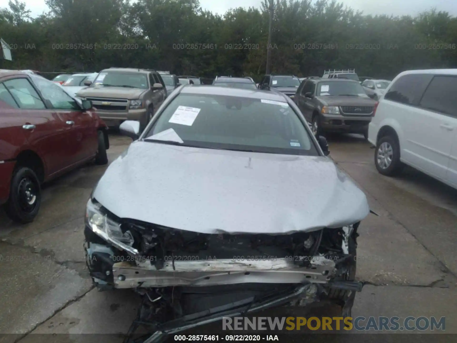 6 Photograph of a damaged car 4T1C11AK9LU939124 TOYOTA CAMRY 2020