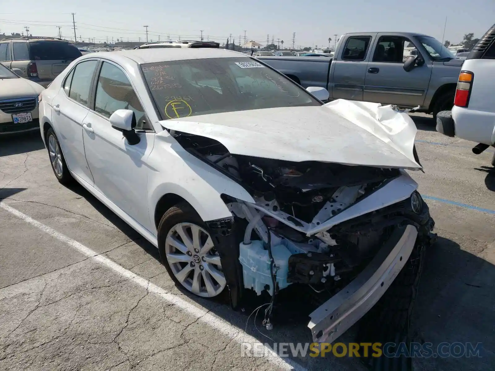 1 Photograph of a damaged car 4T1C11AK9LU945411 TOYOTA CAMRY 2020