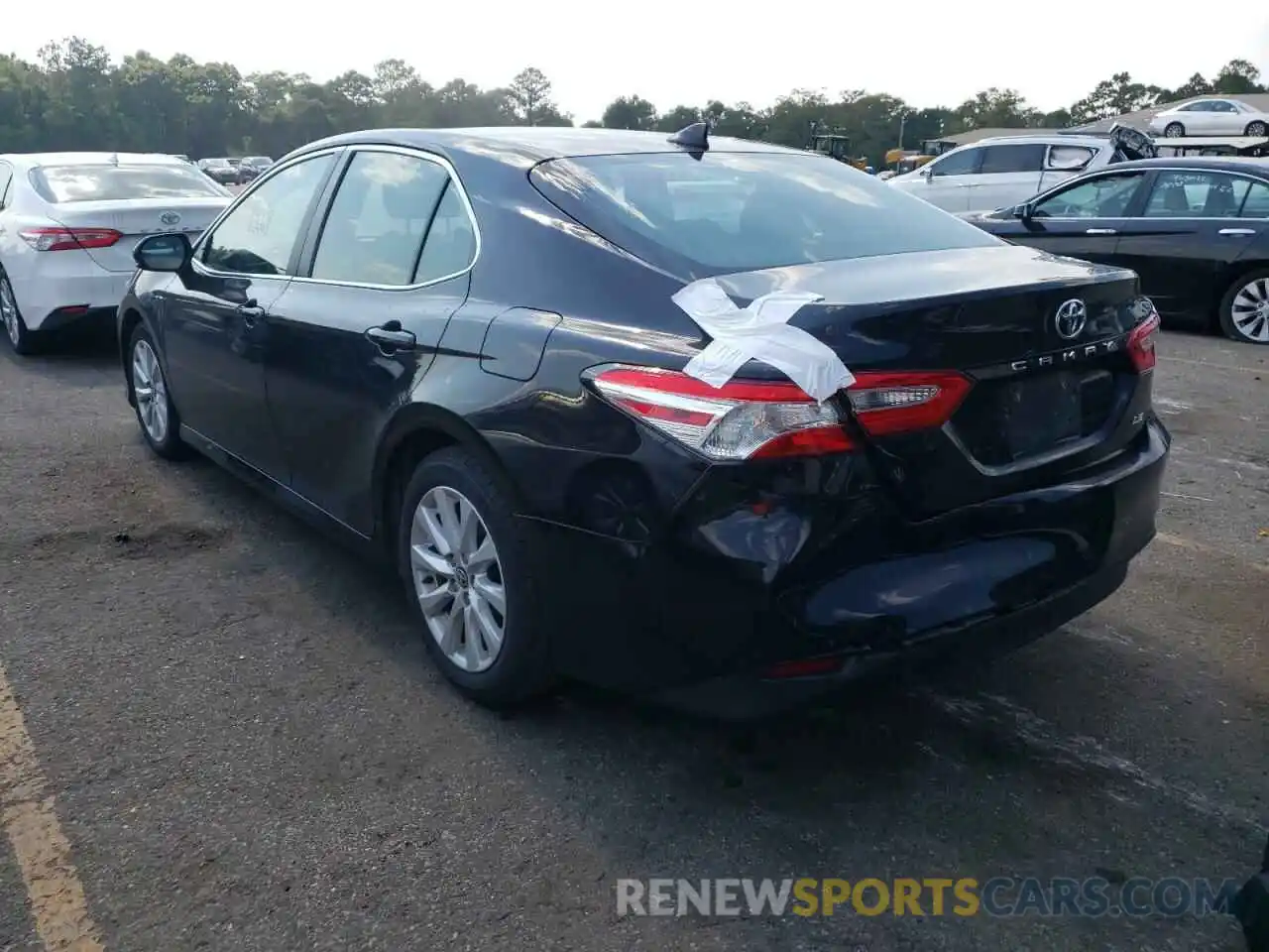 3 Photograph of a damaged car 4T1C11AK9LU946042 TOYOTA CAMRY 2020