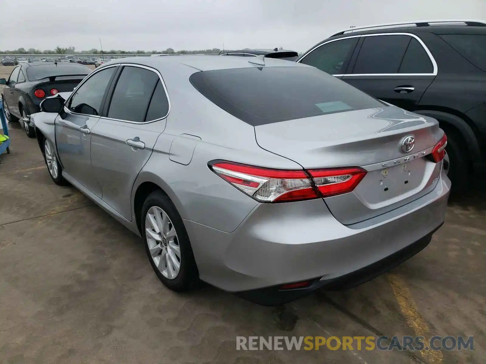 3 Photograph of a damaged car 4T1C11AK9LU955324 TOYOTA CAMRY 2020