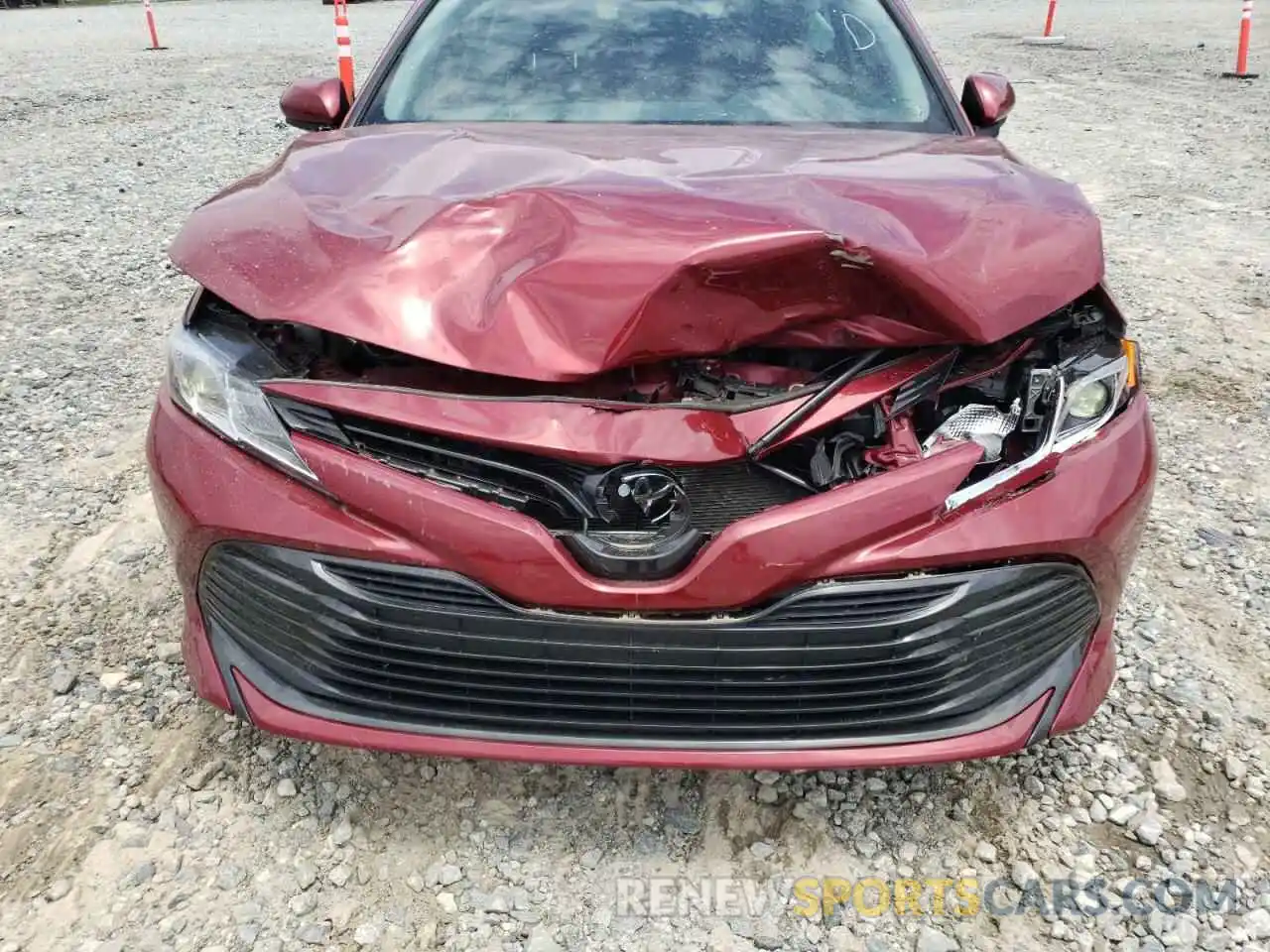 9 Photograph of a damaged car 4T1C11AK9LU958837 TOYOTA CAMRY 2020