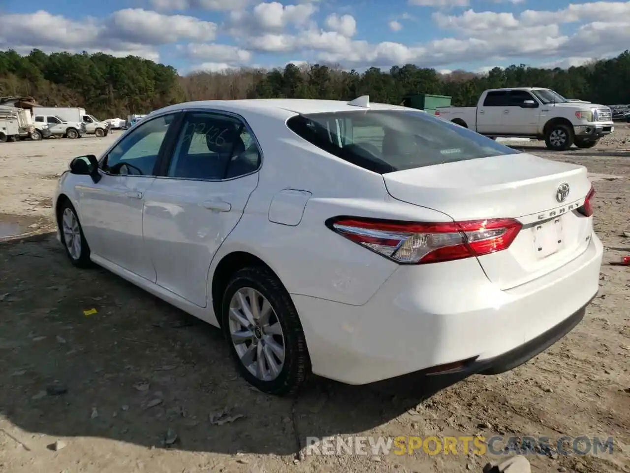 3 Photograph of a damaged car 4T1C11AK9LU961737 TOYOTA CAMRY 2020