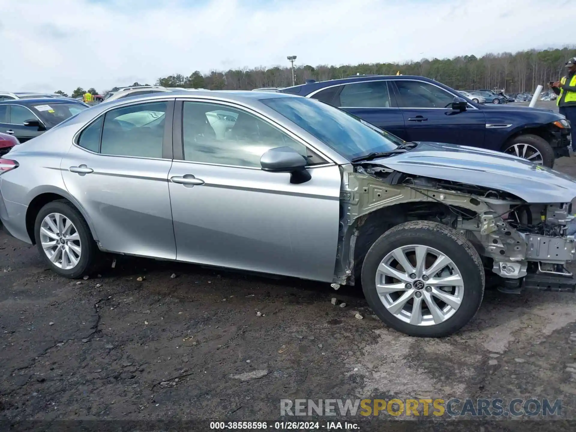 14 Photograph of a damaged car 4T1C11AK9LU969613 TOYOTA CAMRY 2020