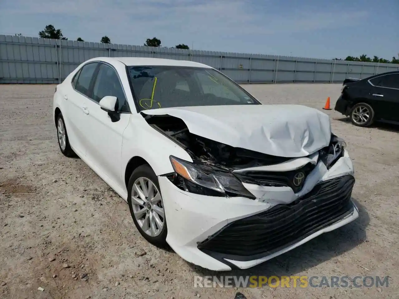 1 Photograph of a damaged car 4T1C11AK9LU984645 TOYOTA CAMRY 2020