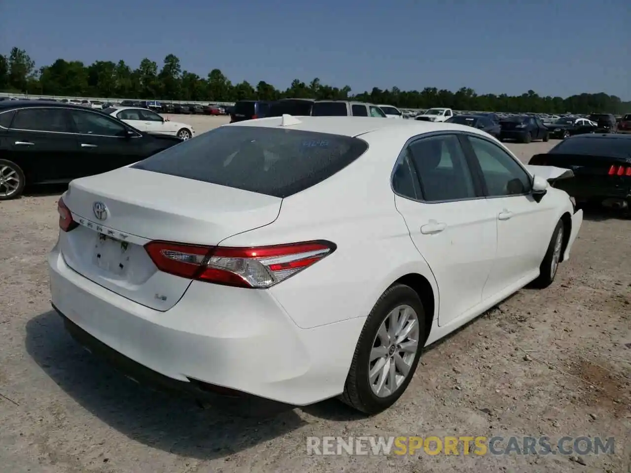 4 Photograph of a damaged car 4T1C11AK9LU984645 TOYOTA CAMRY 2020