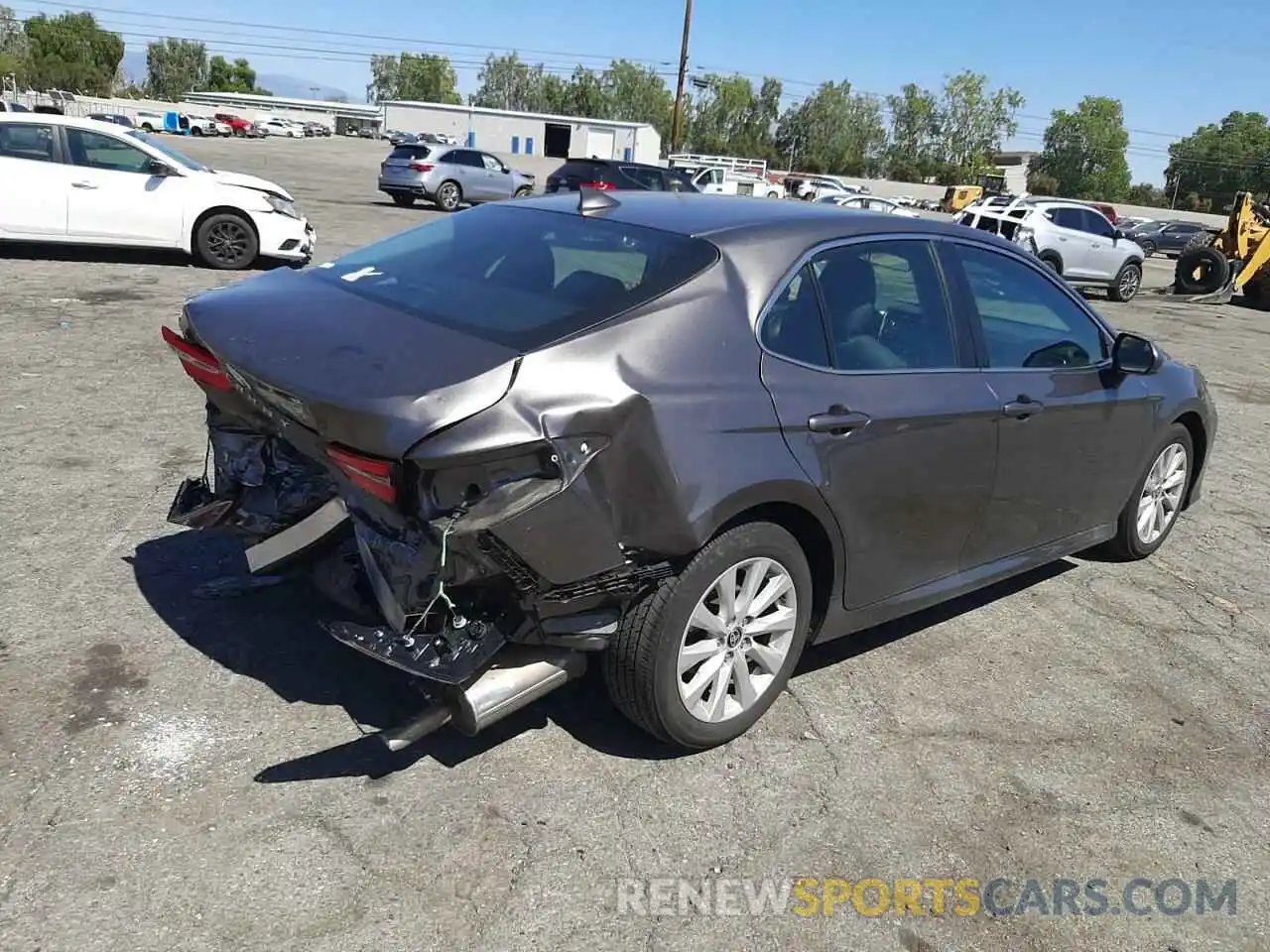 4 Photograph of a damaged car 4T1C11AK9LU984791 TOYOTA CAMRY 2020