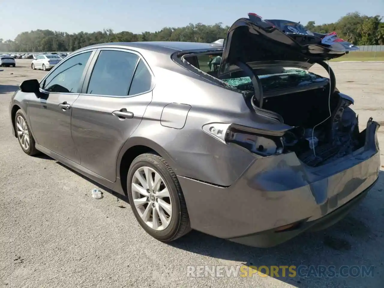 3 Photograph of a damaged car 4T1C11AK9LU989795 TOYOTA CAMRY 2020