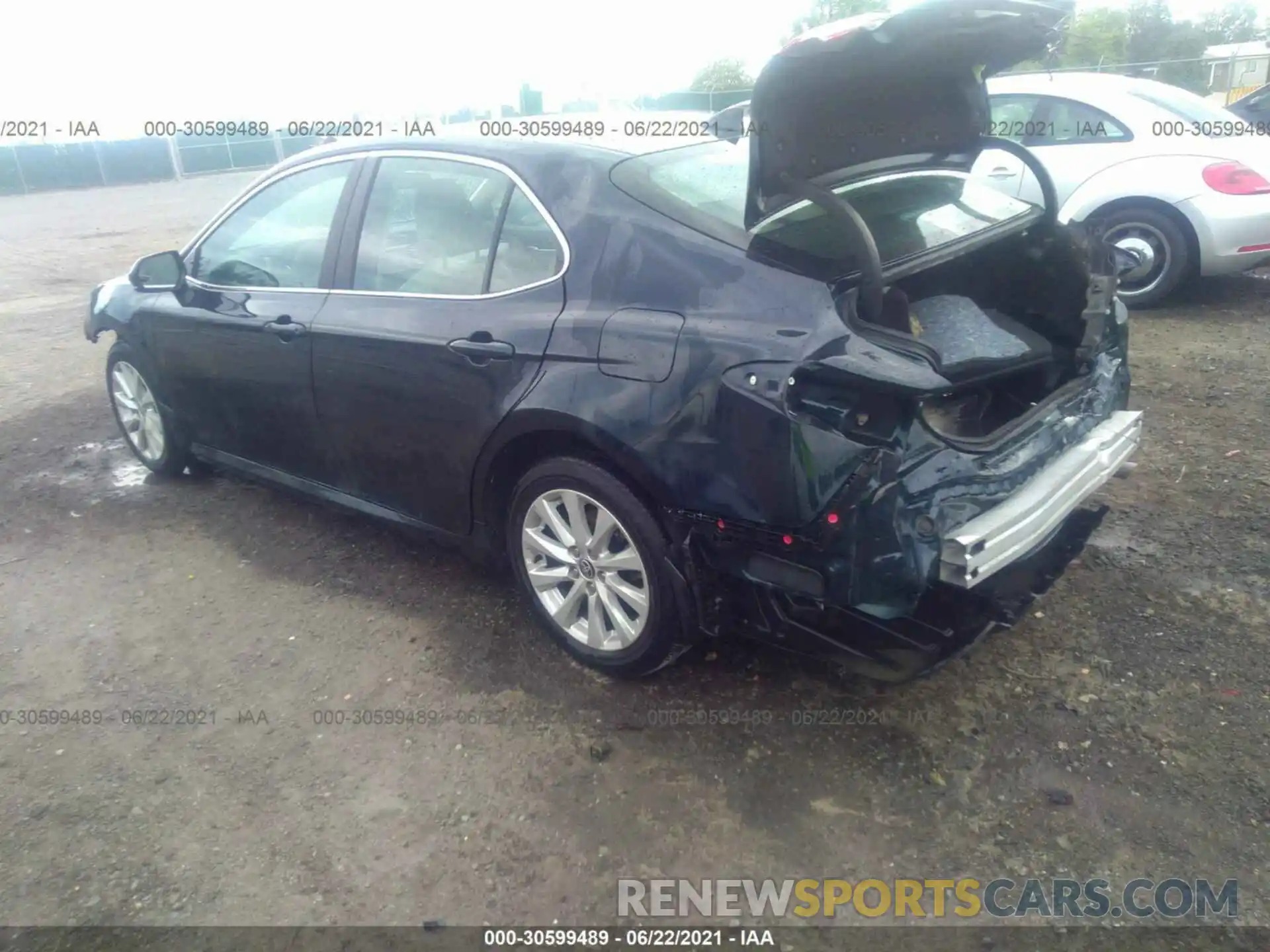 3 Photograph of a damaged car 4T1C11AK9LU990994 TOYOTA CAMRY 2020