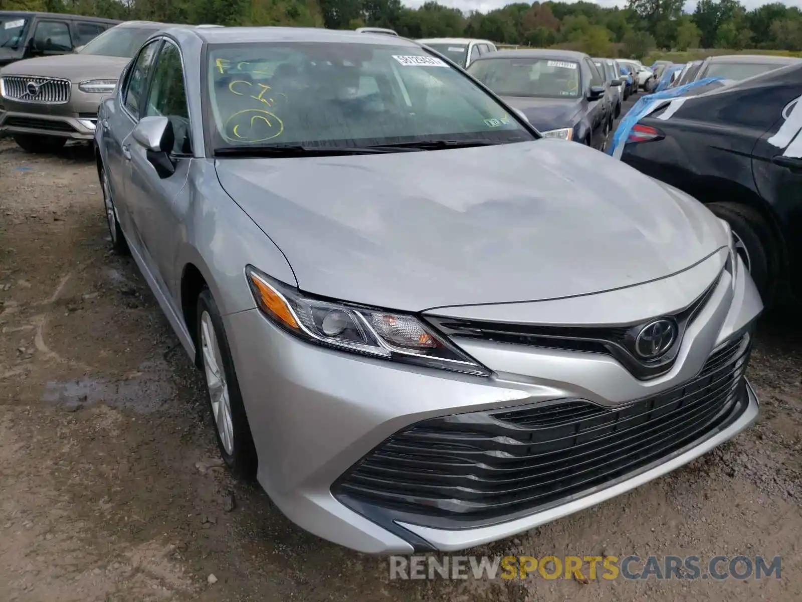 1 Photograph of a damaged car 4T1C11AK9LU998111 TOYOTA CAMRY 2020