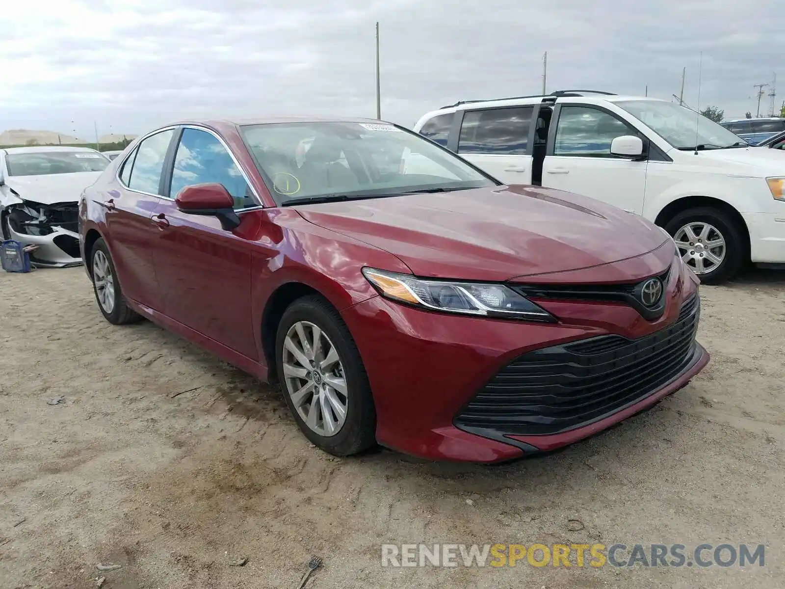 1 Photograph of a damaged car 4T1C11AK9LU998335 TOYOTA CAMRY 2020