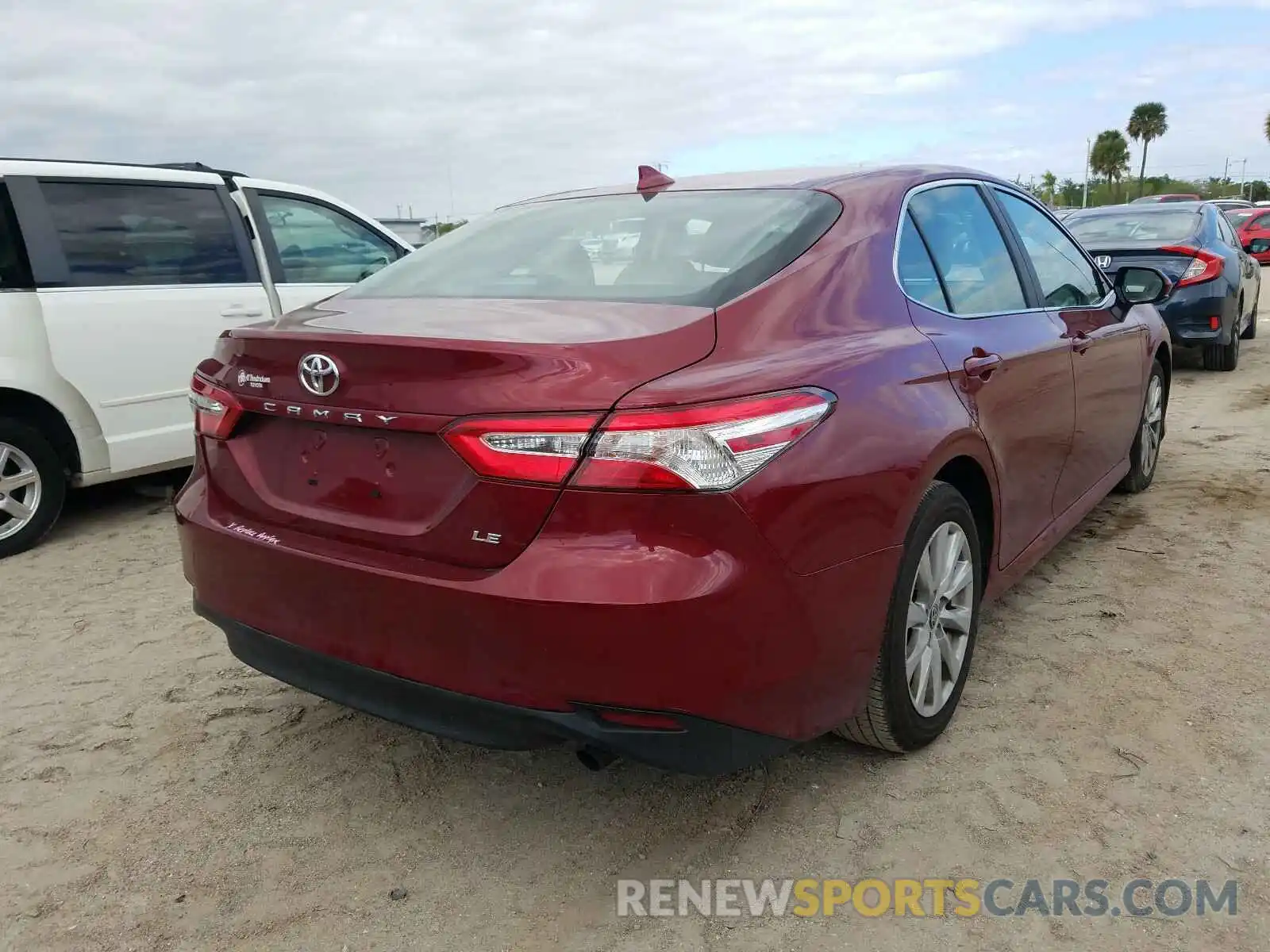 4 Photograph of a damaged car 4T1C11AK9LU998335 TOYOTA CAMRY 2020